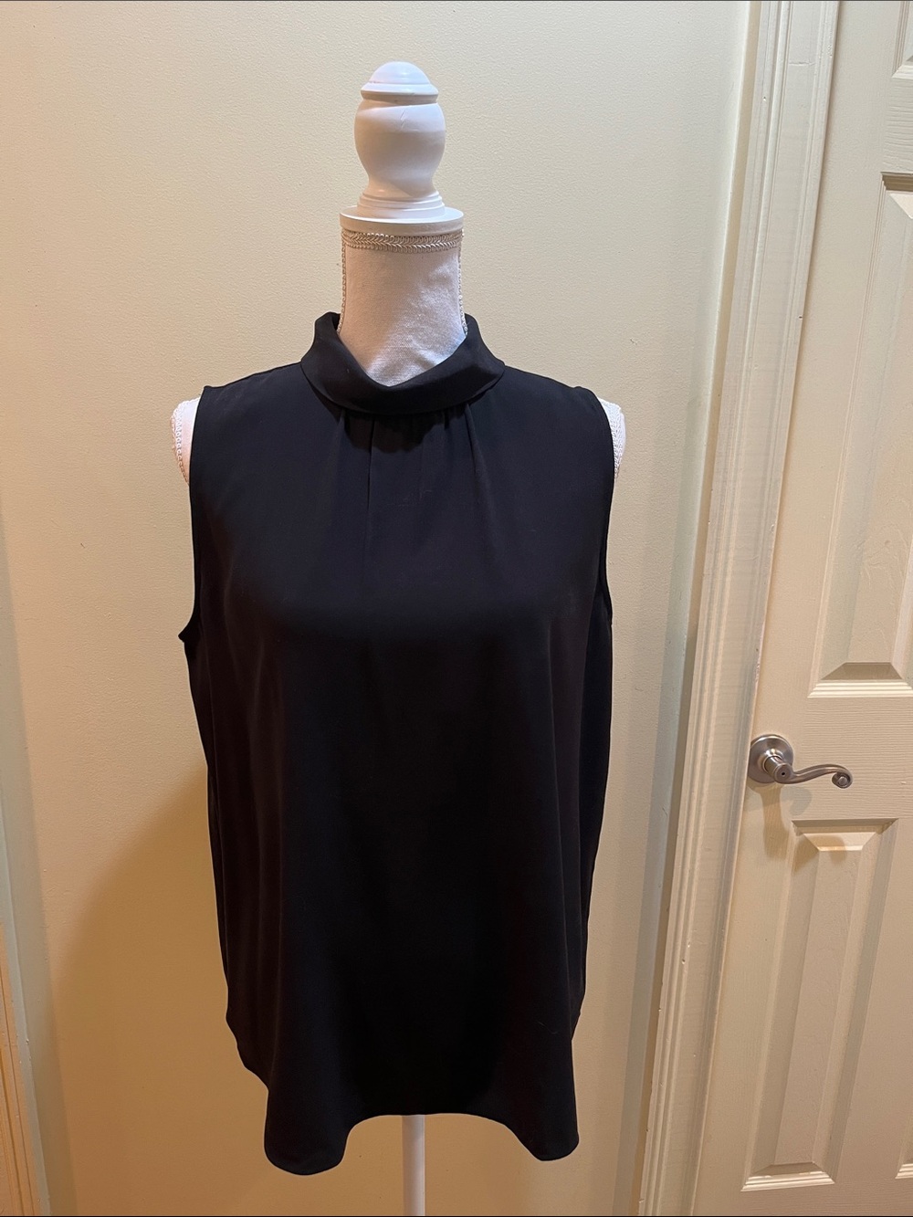 Ann Taylor Black Sleeveless Mock-Neck Blouse
